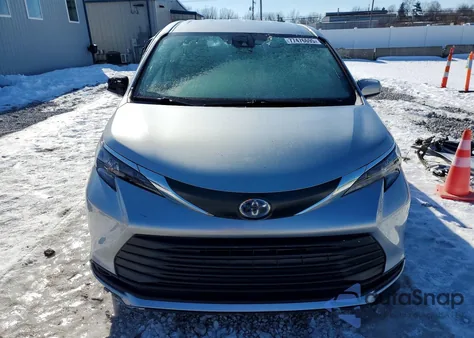 2024 Toyota Sienna Le z USA, uszkodzony, nr VIN 5TDKSKFC5RS120810